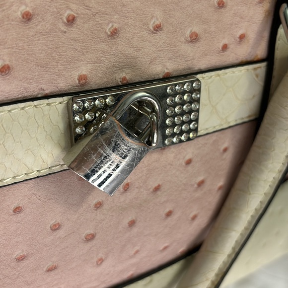 Guess purse pink and white - Picture 6 of 10